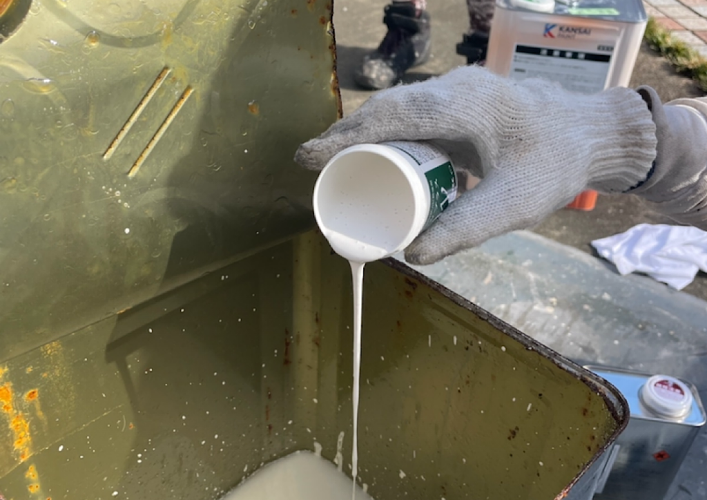 抗菌添加剤、添加中の様子