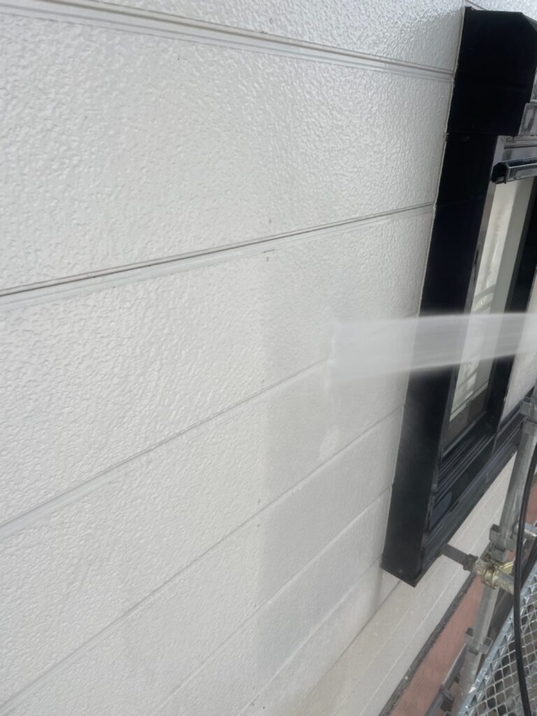 高圧洗浄の様子