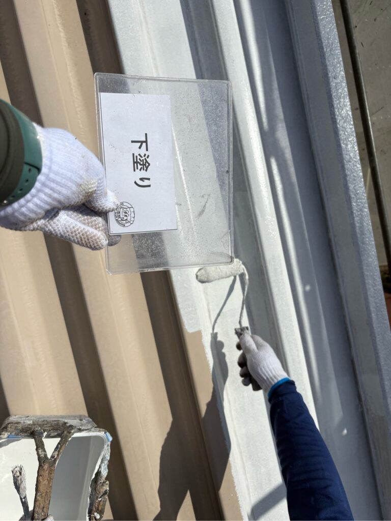 屋根下塗り状況