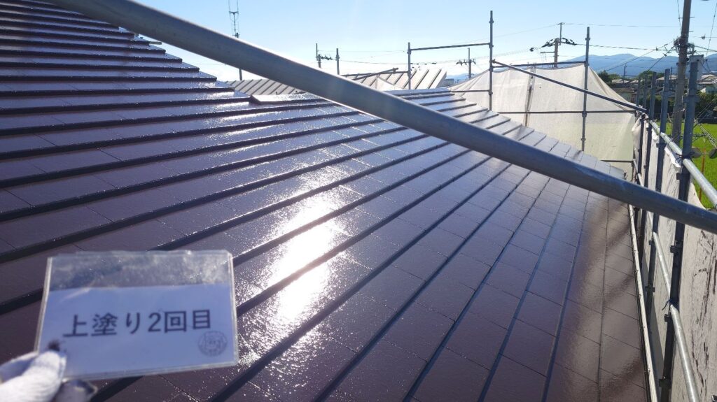 屋根上塗り2回目完成
