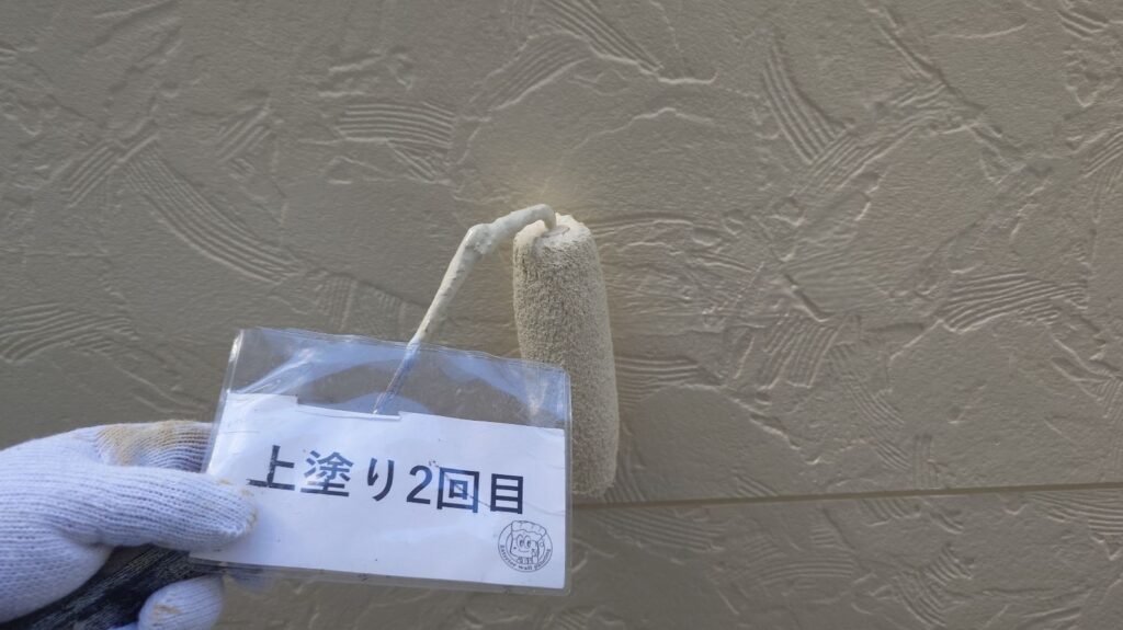 外壁上塗り2回目状況