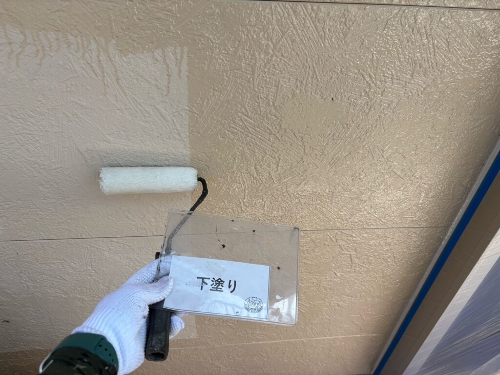 下塗り状況<br />
浸透力の高い　<br />
スズカファイン<br />
ワイド浸透シーラー仕様