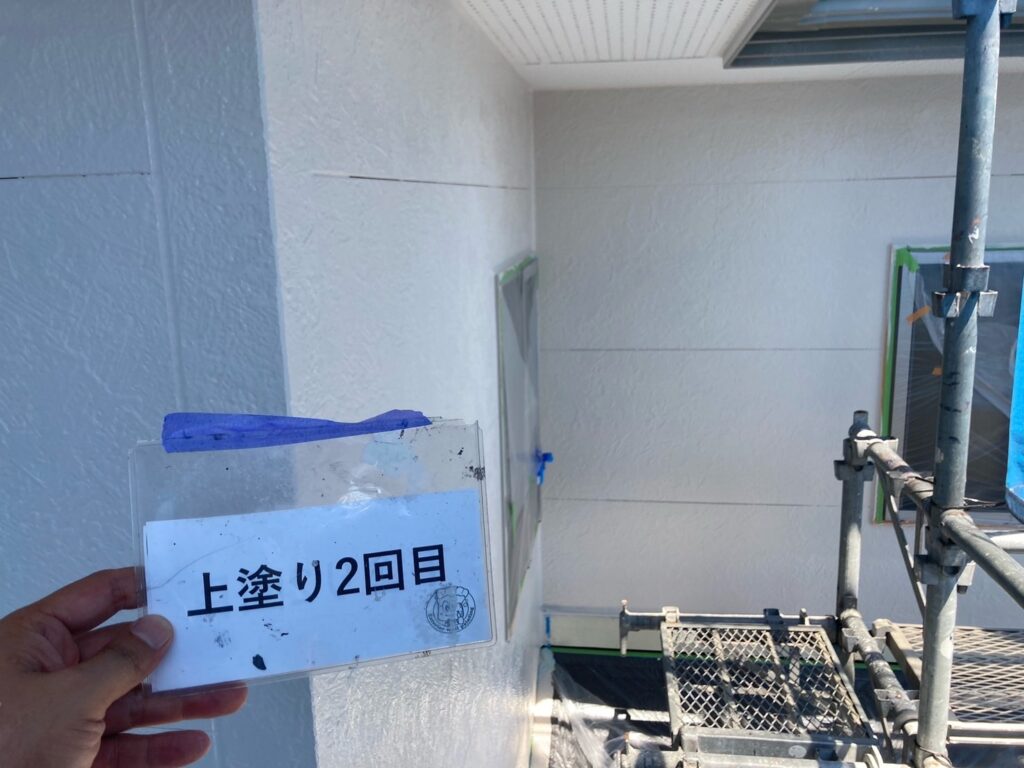 外壁上塗り2回目完成