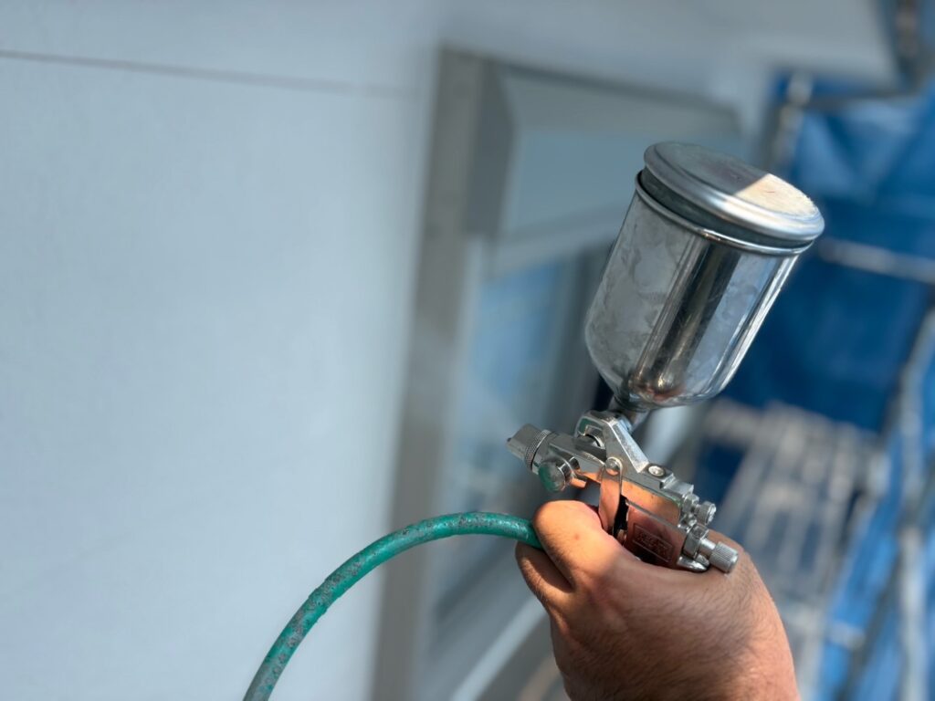 光触媒施工状況