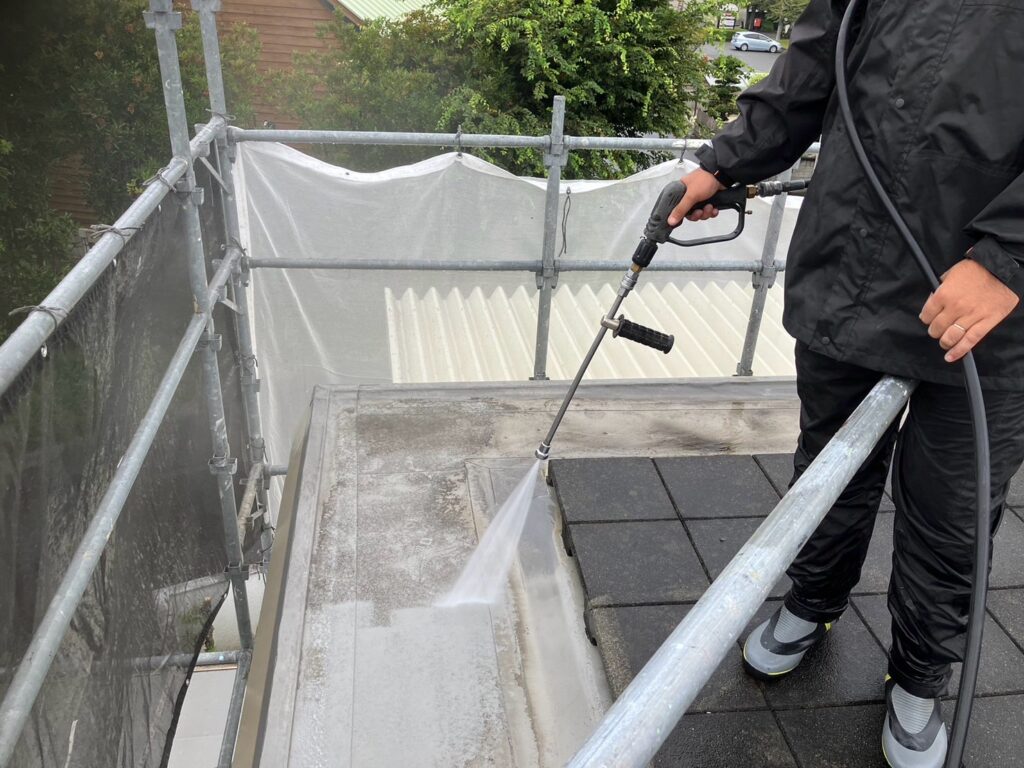 高圧洗浄状況<br />
<br />
