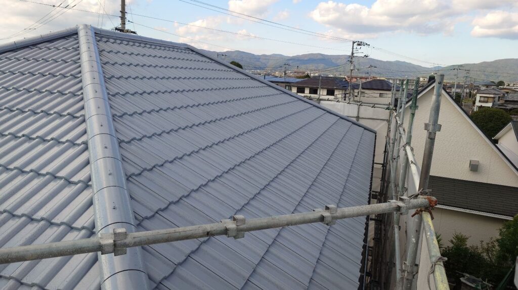 屋根下塗り完成