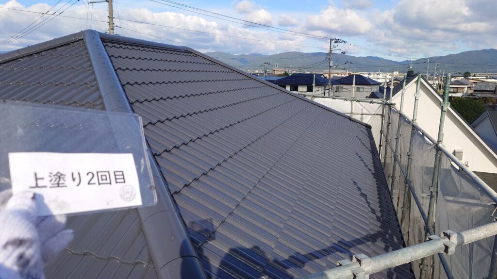 屋根上塗り2回目完成