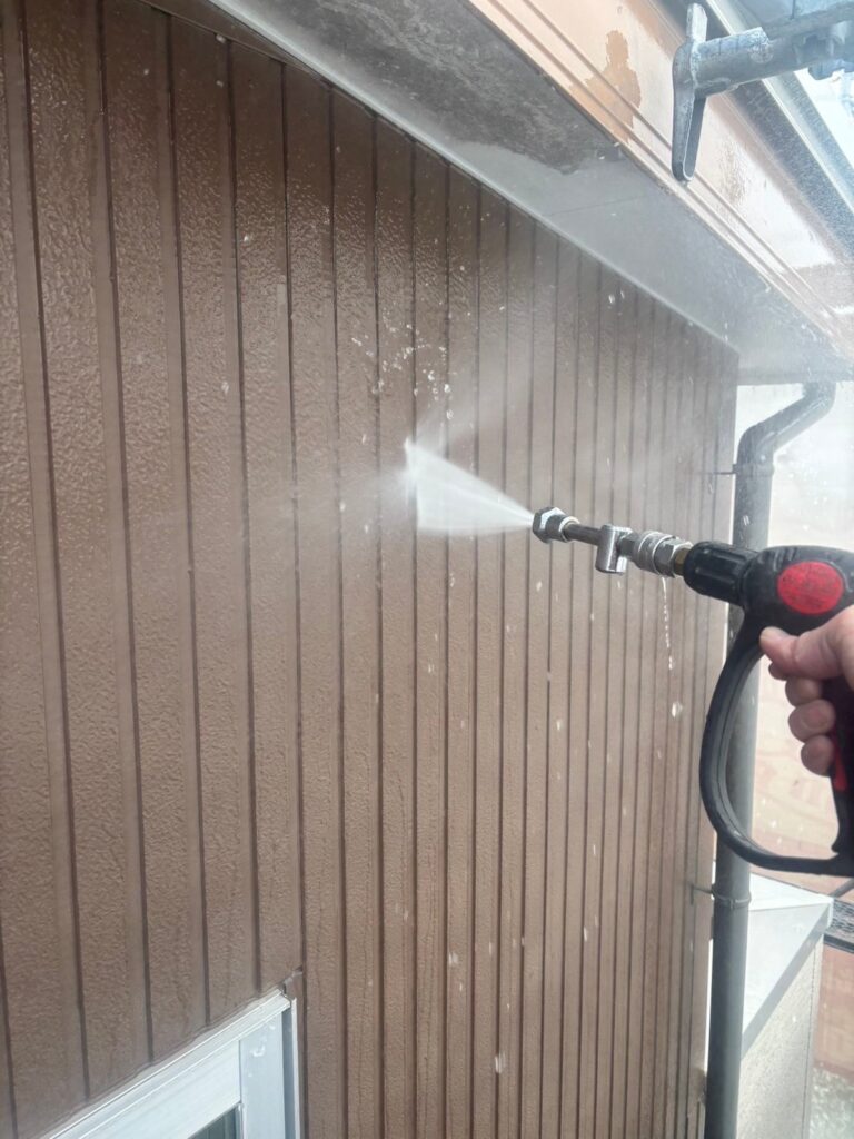 外壁　高圧洗浄状況