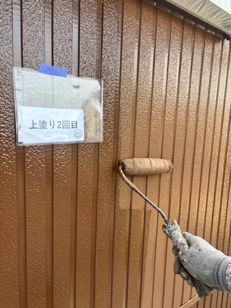 外壁塗装上塗り2回目
