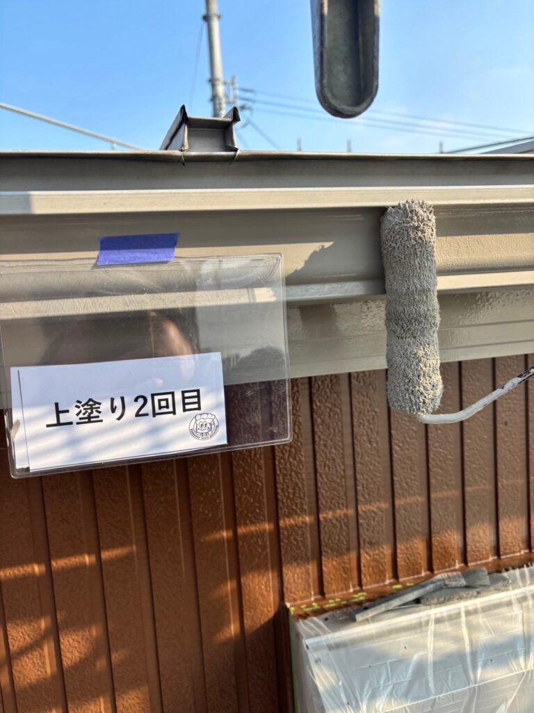 雨樋塗装<br />
上塗り2回目状況