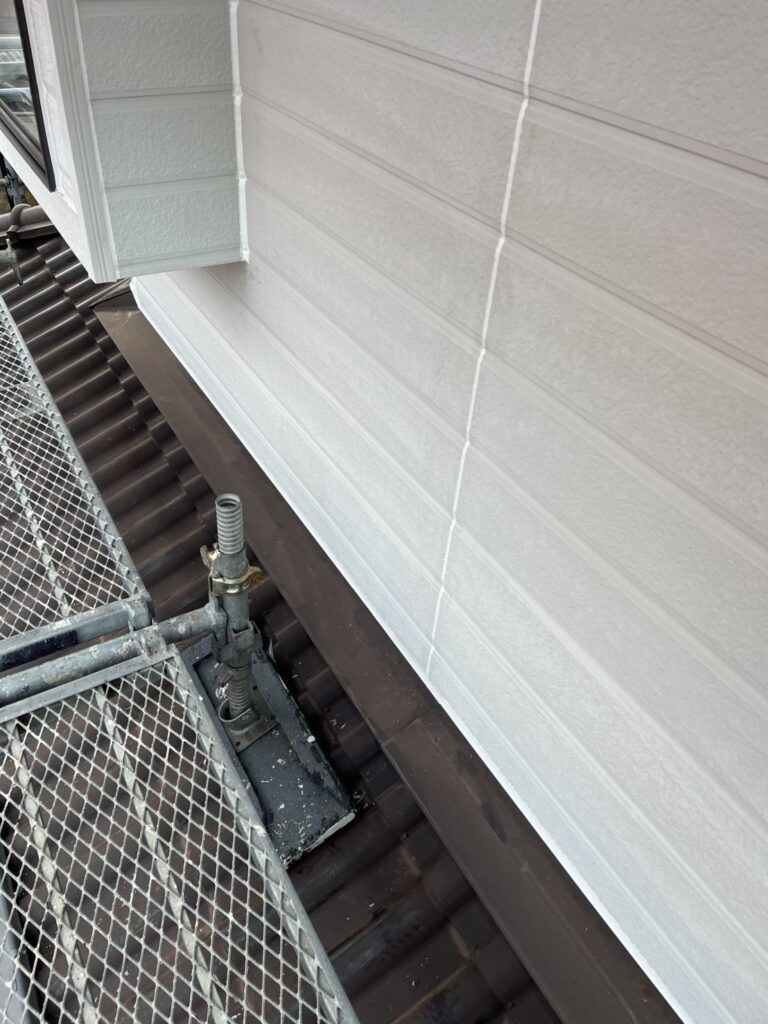 コーキング<br />
完成