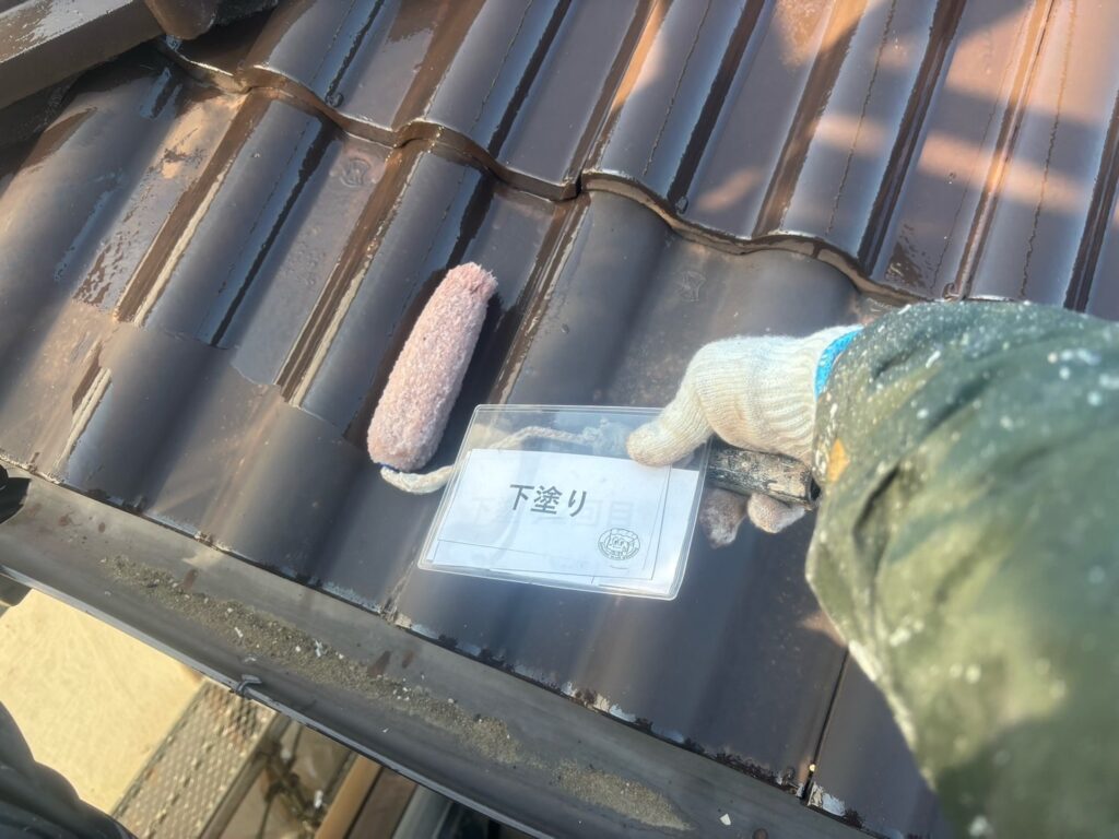 屋根下塗り状況