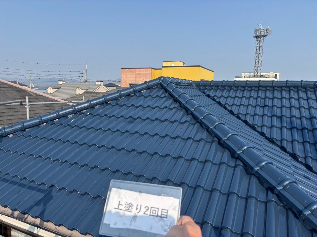 屋根上塗り2回目完成