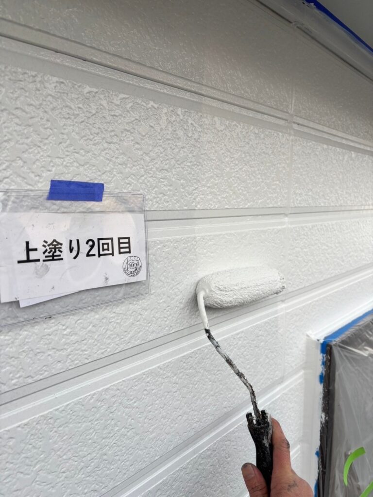 外壁上塗り2回目状況