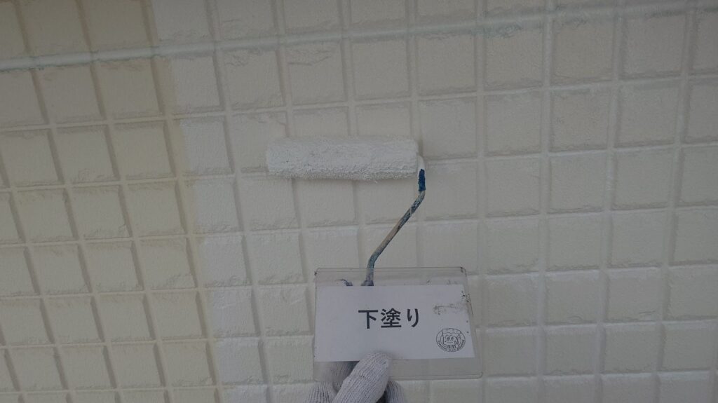 外壁下塗り1回目状況