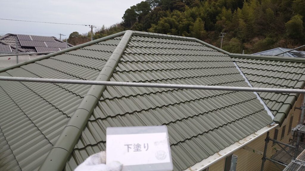 屋根下塗り完成