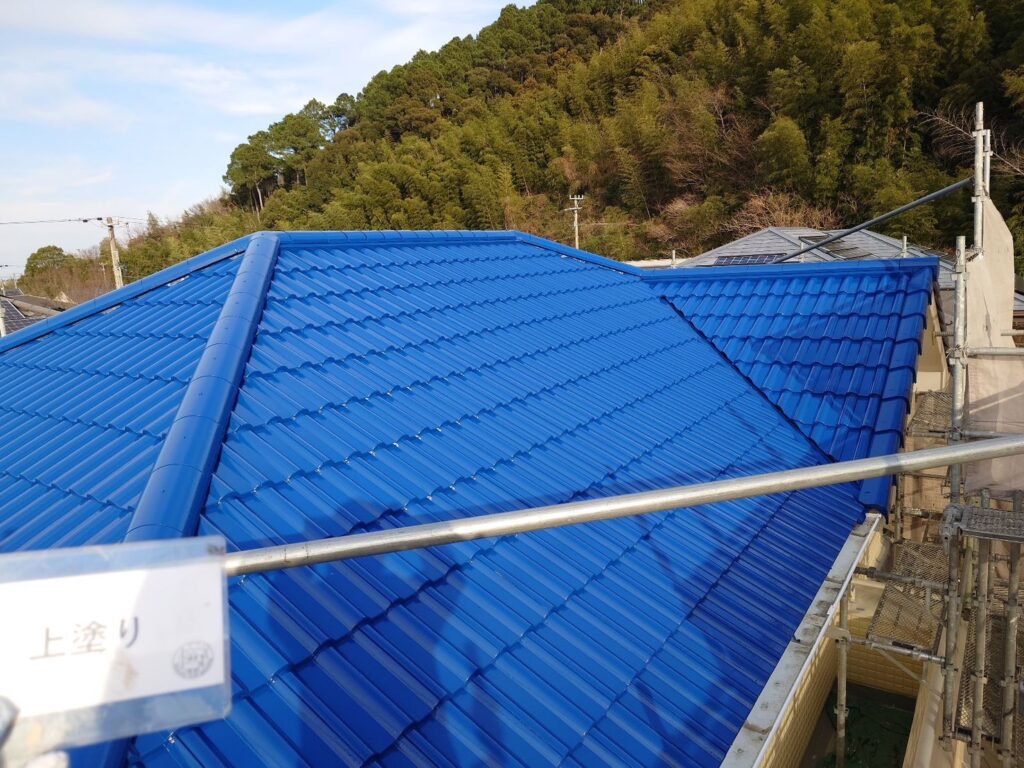屋根上塗り完成