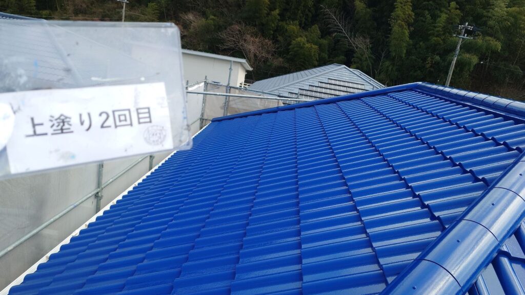 屋根上塗り2回目完成