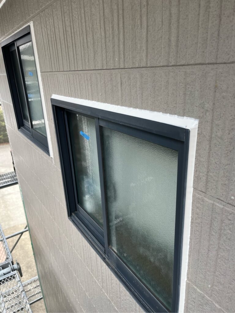 コーキング<br />
完成