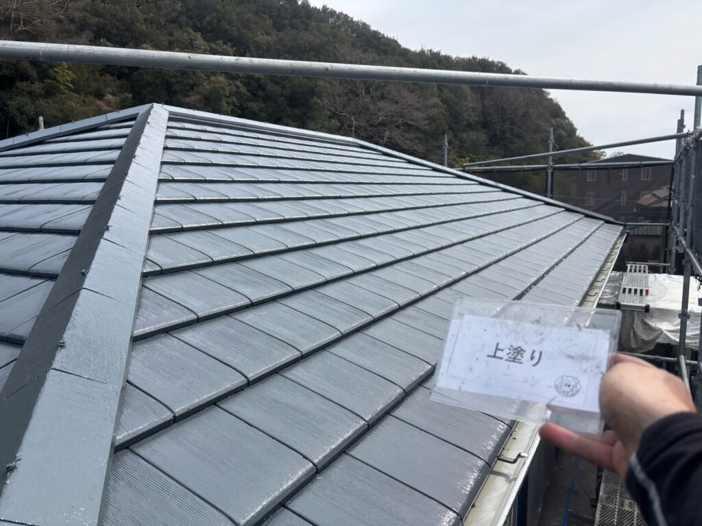 屋根上塗り完成
