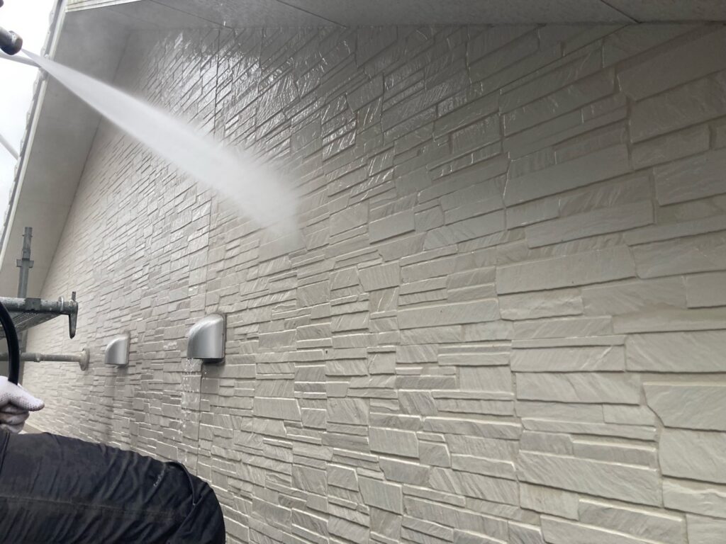 外壁　高圧洗浄状況