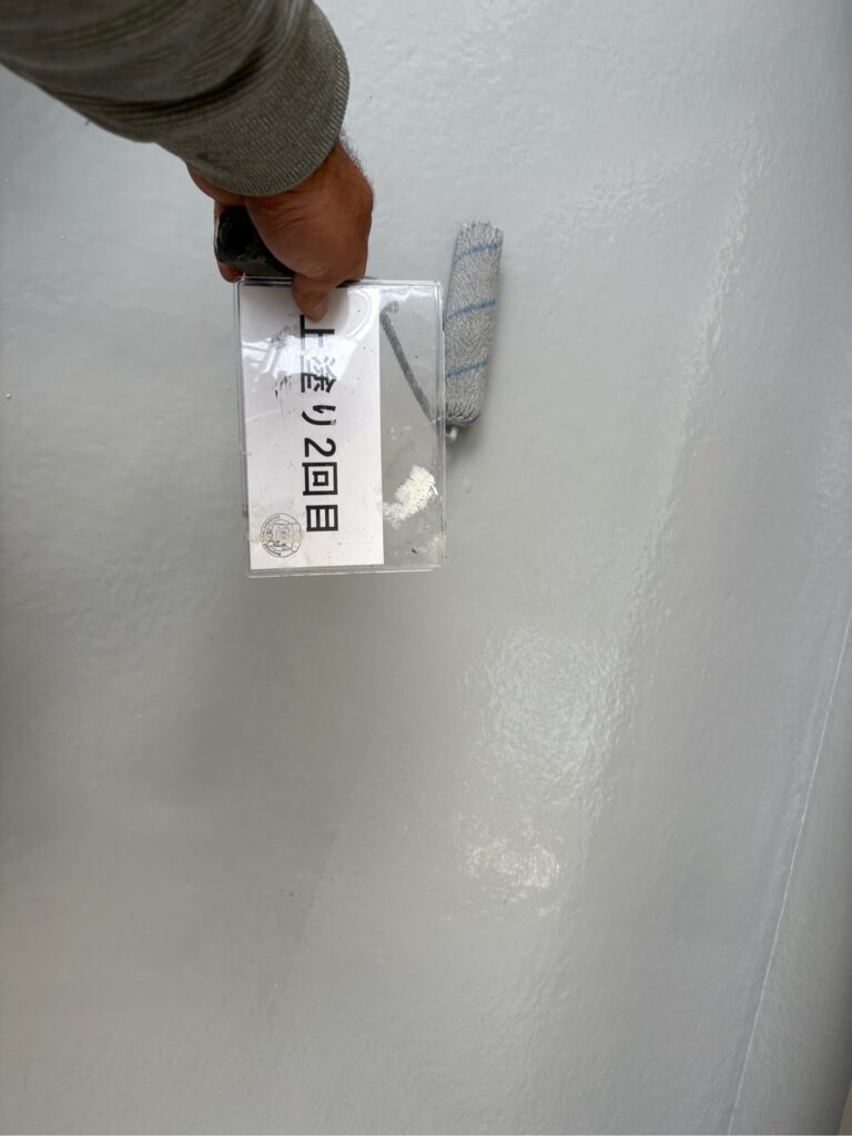 FRP防水<br />
トップコート2回目<br />
状況