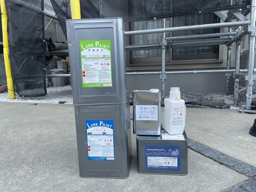 FRP防水に仕様した塗料になります。<br />
ウレアックスHG