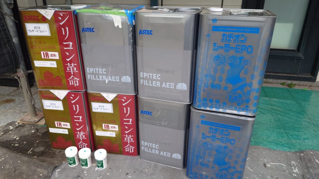 外壁上塗り塗料<br />
シリコンREVO