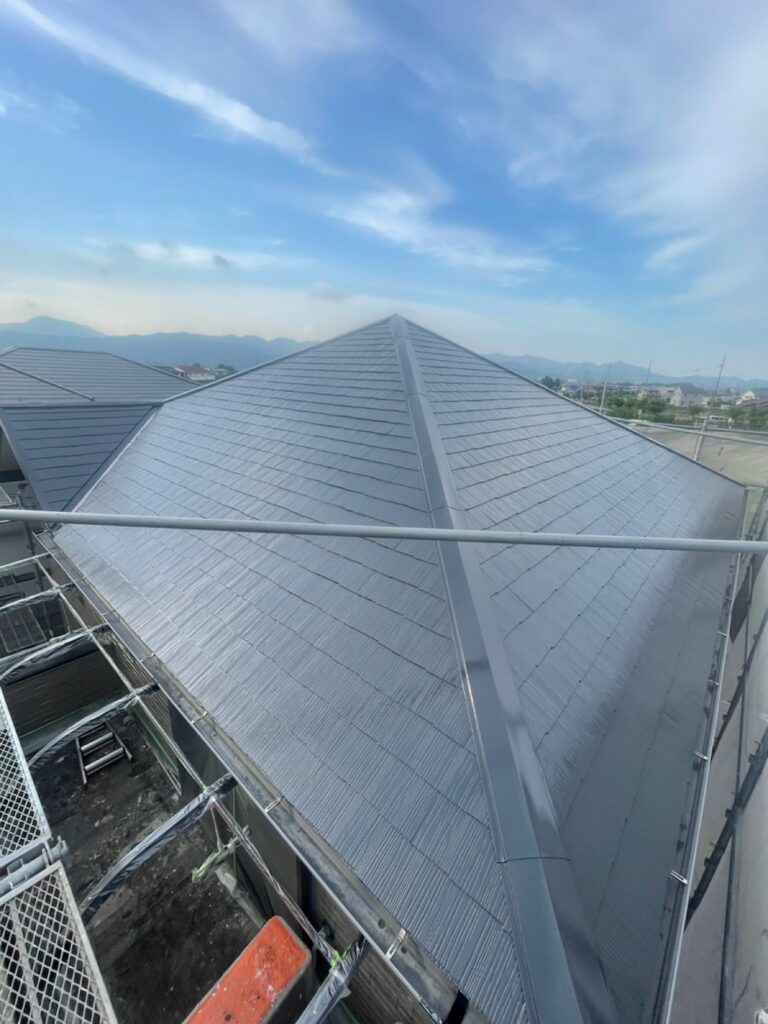 屋根塗装<br />
上塗り完成