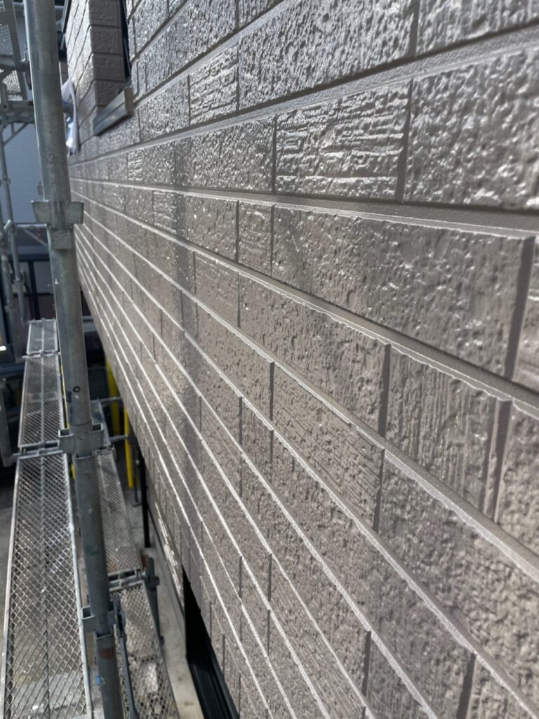 外壁塗装<br />
完成