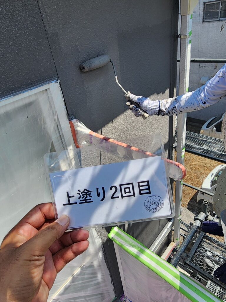 外壁塗装上塗り2回目状況