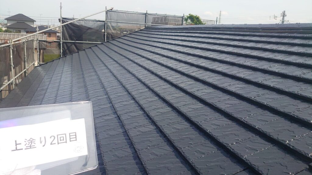 屋根塗装<br />
上塗り2回目完成