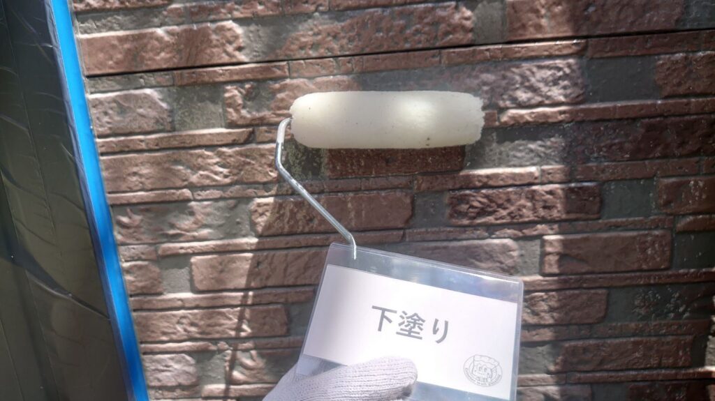 外壁塗装<br />
意匠性サイディング<br />
クリヤー専用バインダー状況