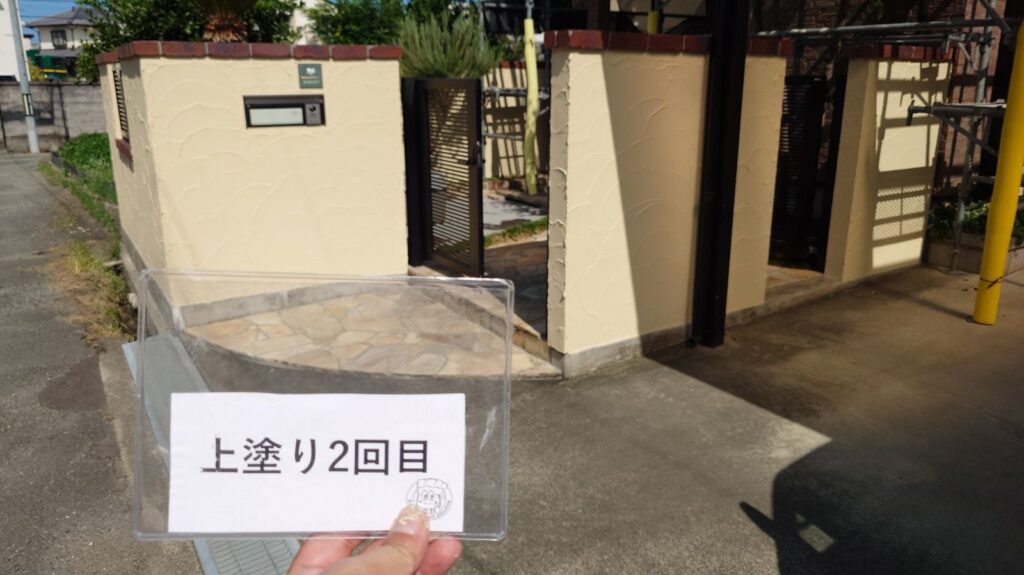 塀（擁壁）塗装<br />
完成