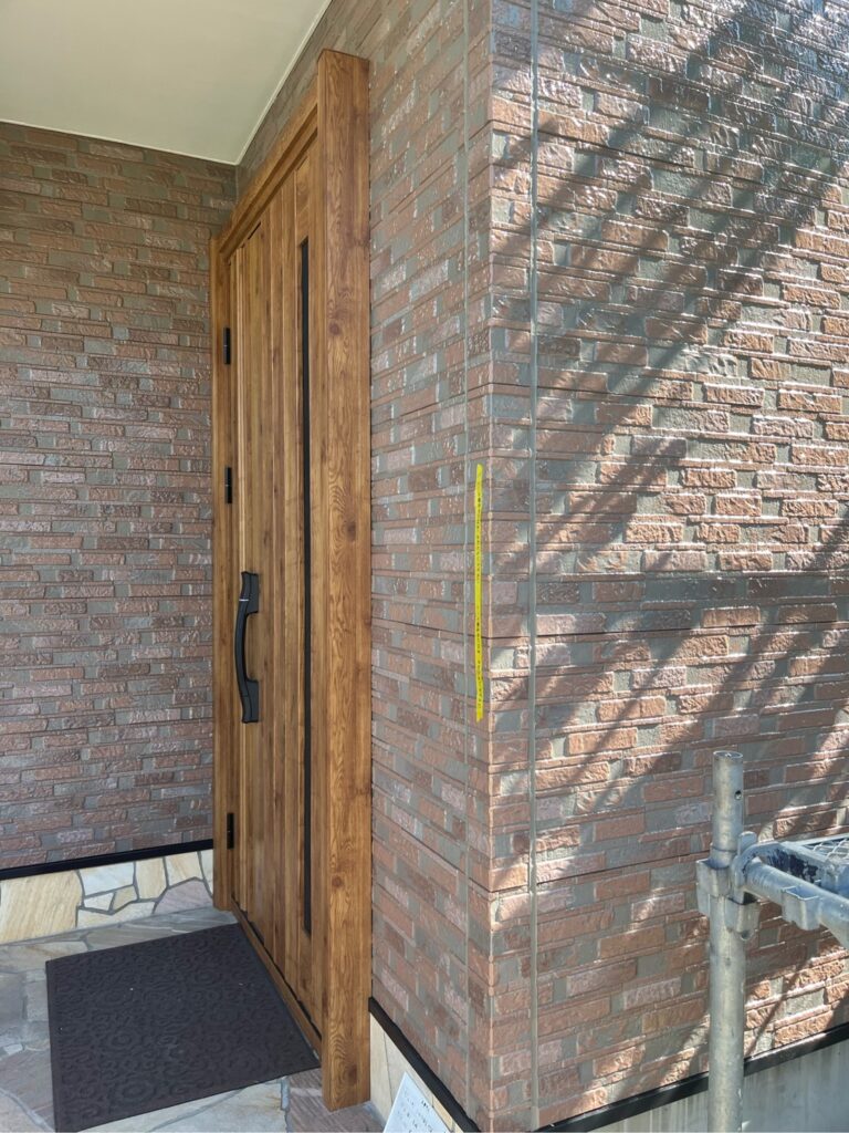 コーキング<br />
完成