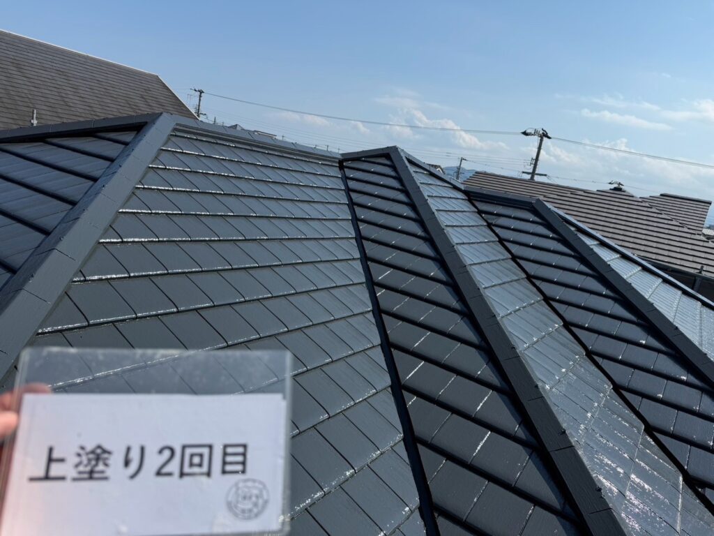 屋根塗装<br />
上塗り2回目完成