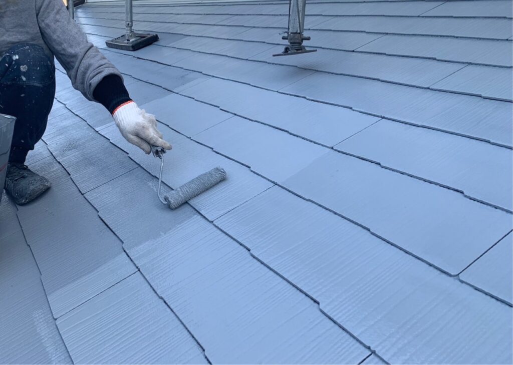 屋根塗装<br />
下塗り2回目状況