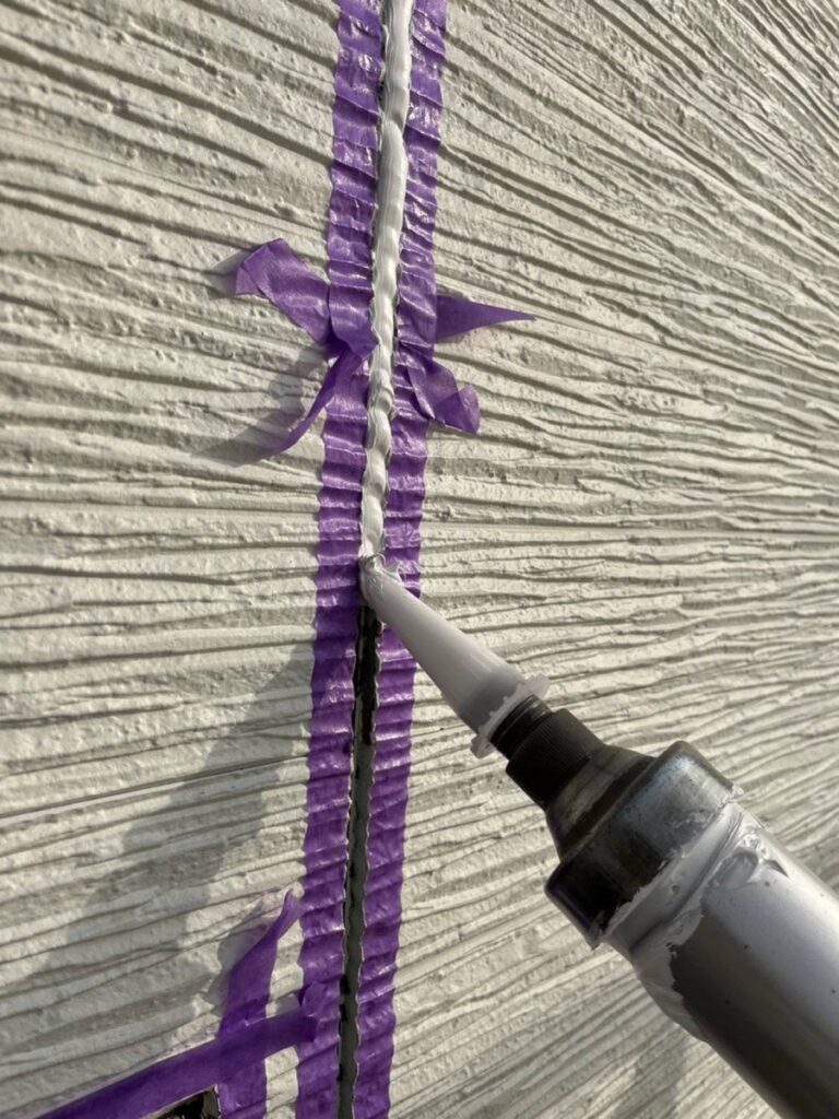 コーキング工事<br />
充填状況