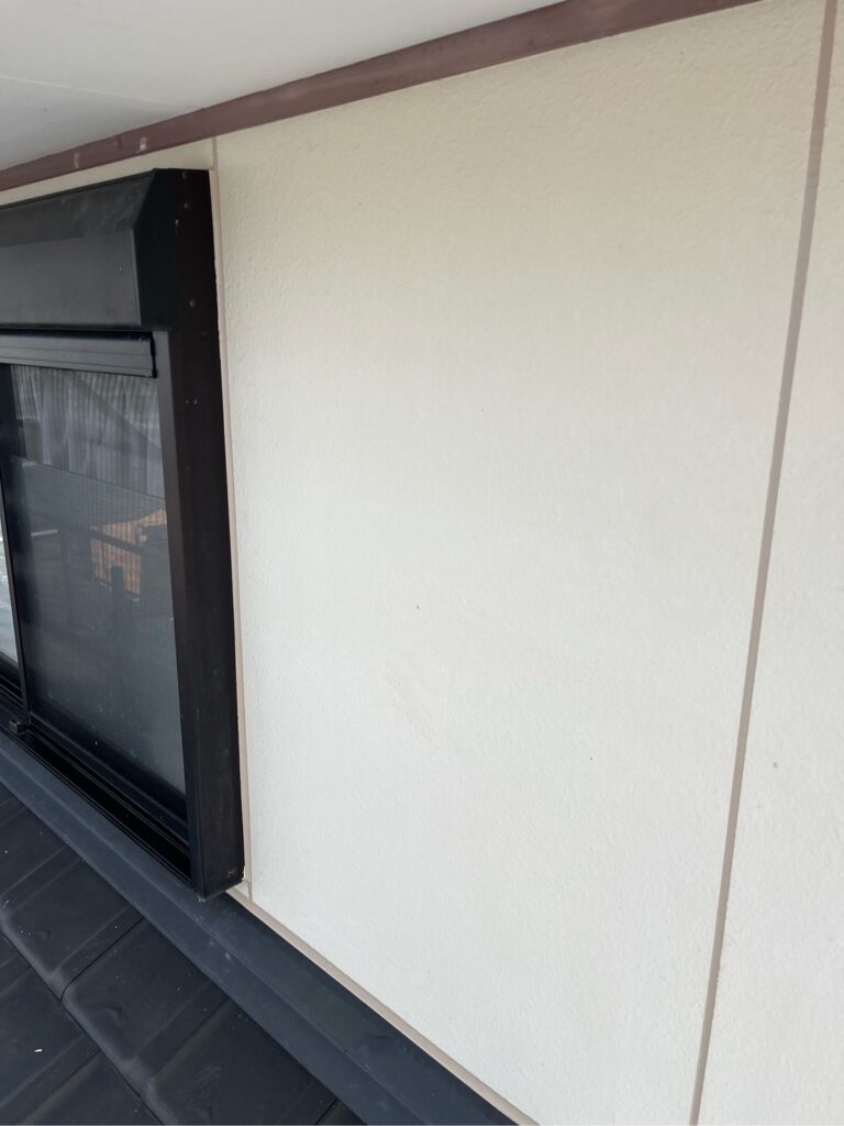 シーリング施工<br />
完成