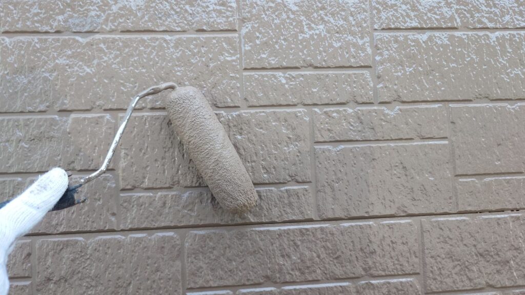 多彩模様ダブルトーン仕上げ<br />
ベース２回目状況