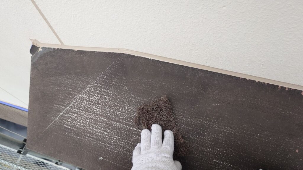 天板塗装<br />
下地調整　<br />
ケレン作業