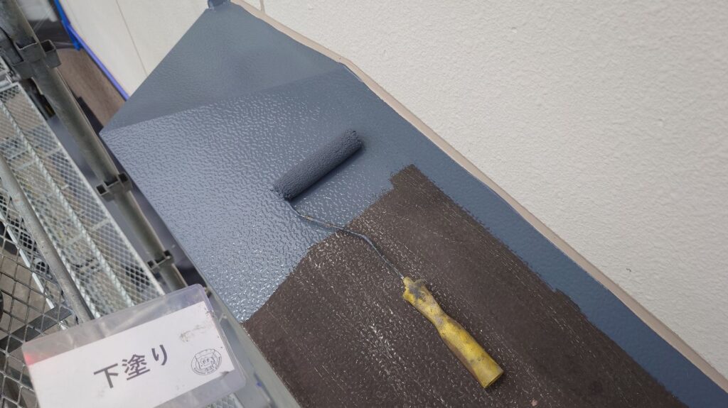 天板塗装<br />
下塗り状況