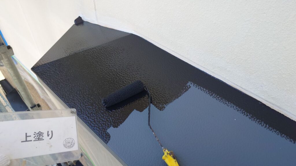 天板塗装<br />
上塗り状況