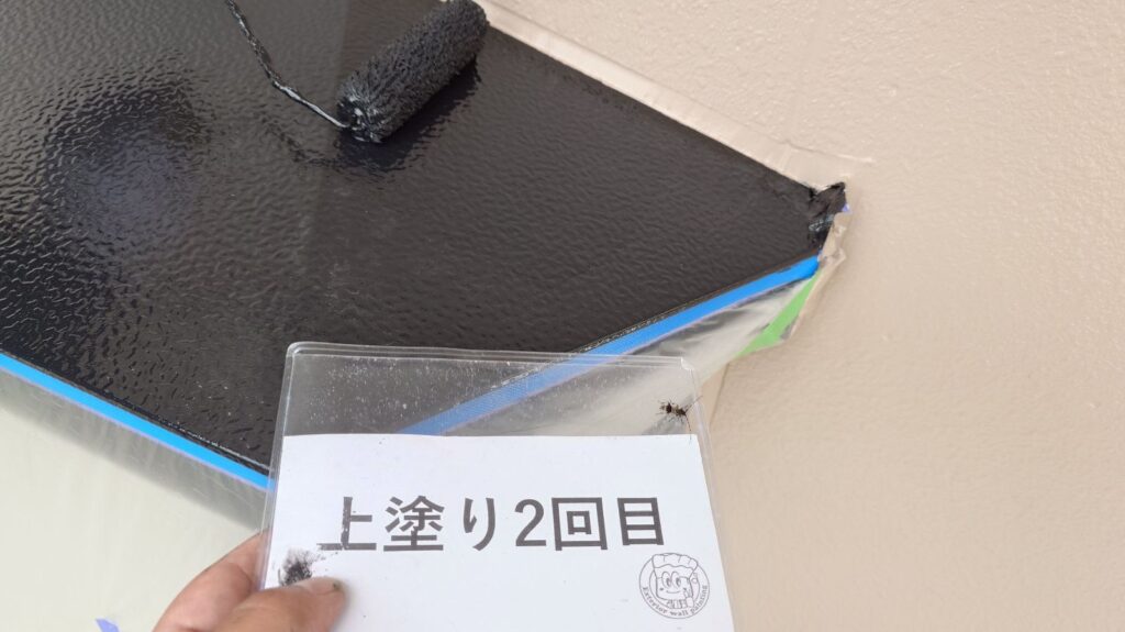 天板塗装<br />
上塗り2回目状況