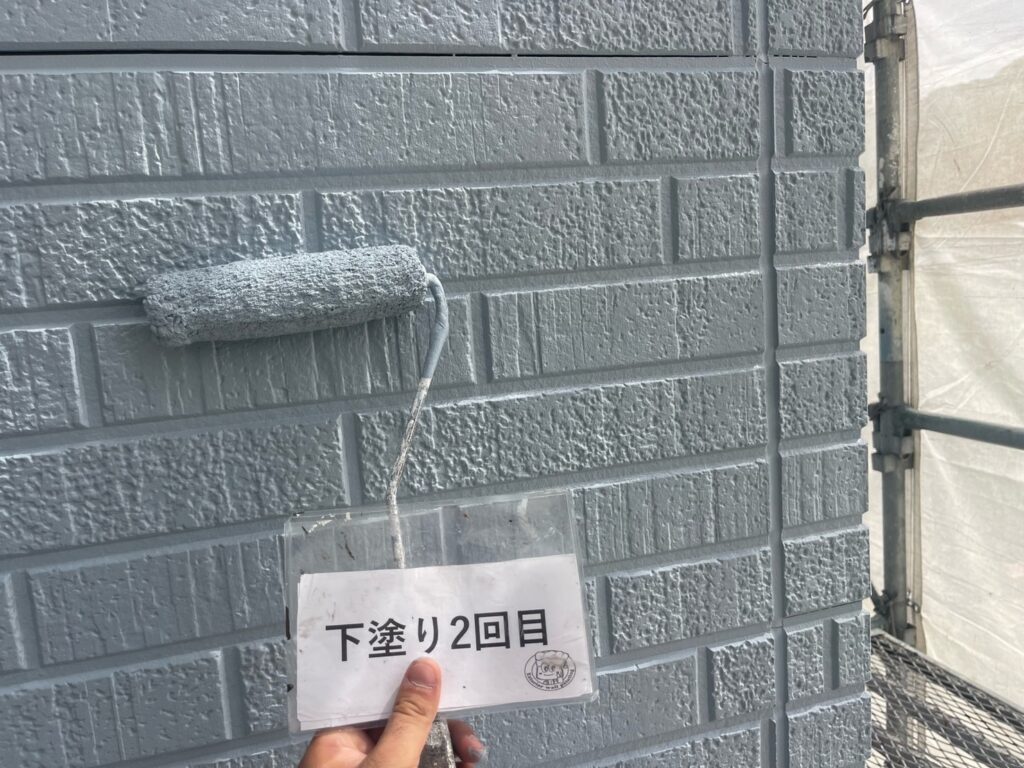 多彩模様ダブルトーン仕上げ<br />
ベース２回目状況