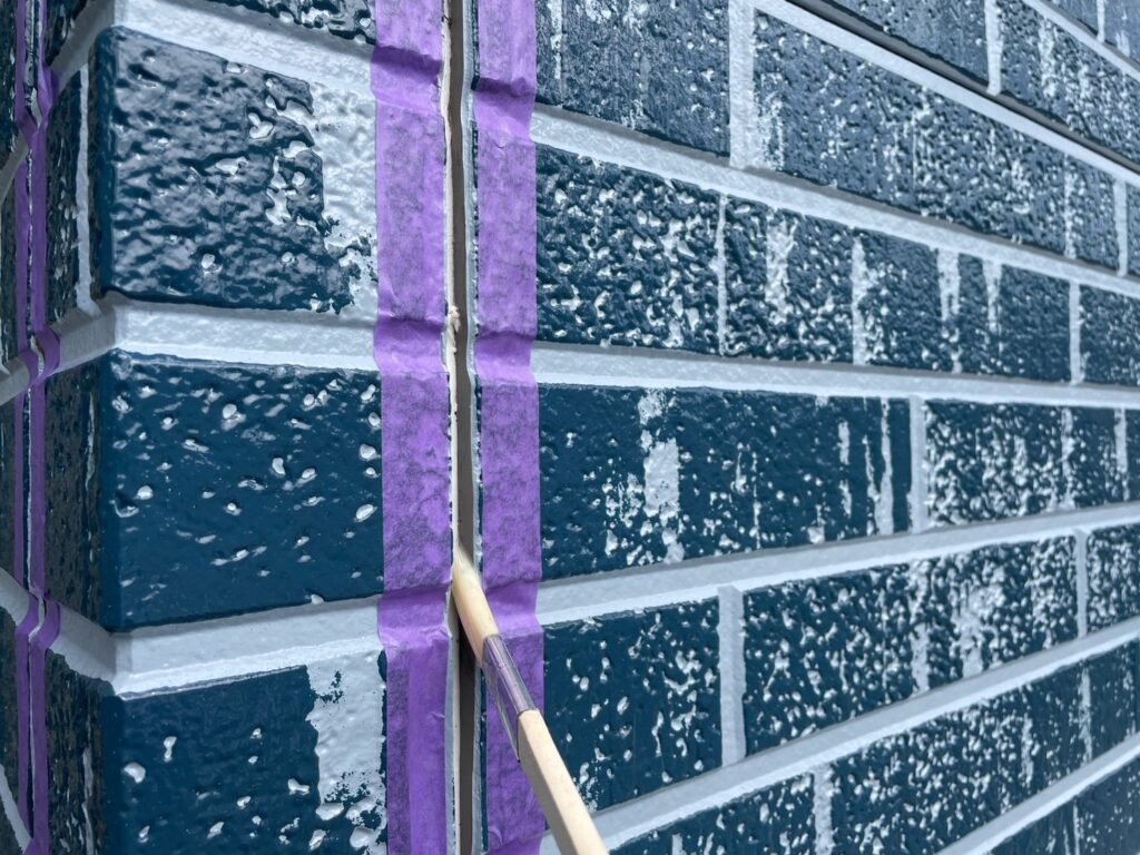 シーリング施工<br />
プライマー塗布状況