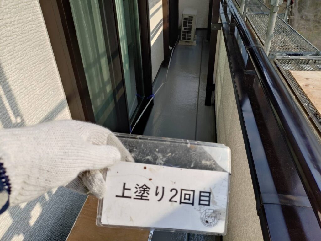 防水トップコート工法<br />
完成