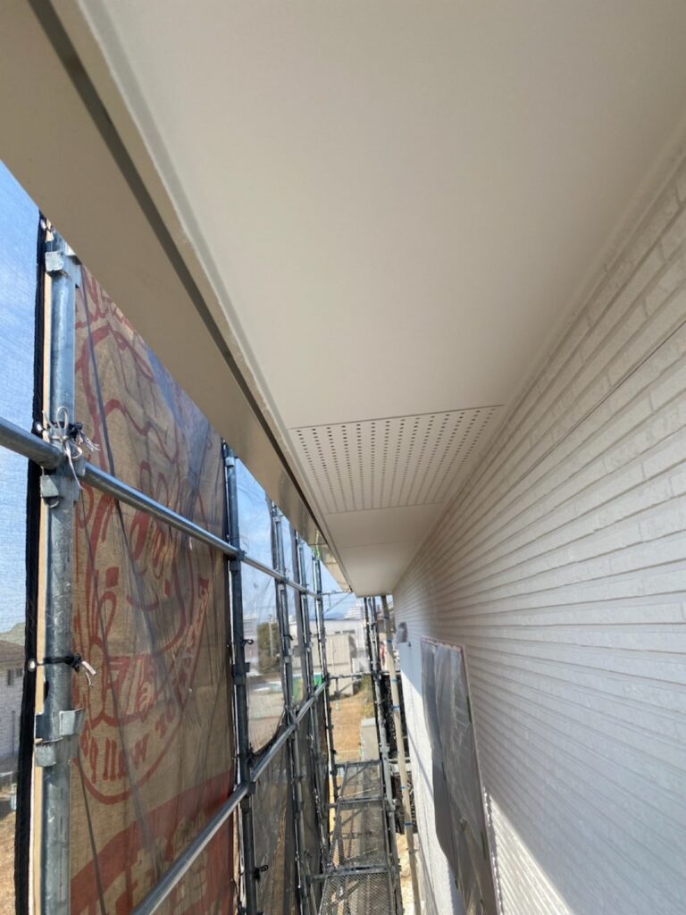 天井塗装<br />
完成