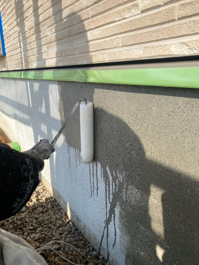 基礎塗装<br />
下塗り塗布