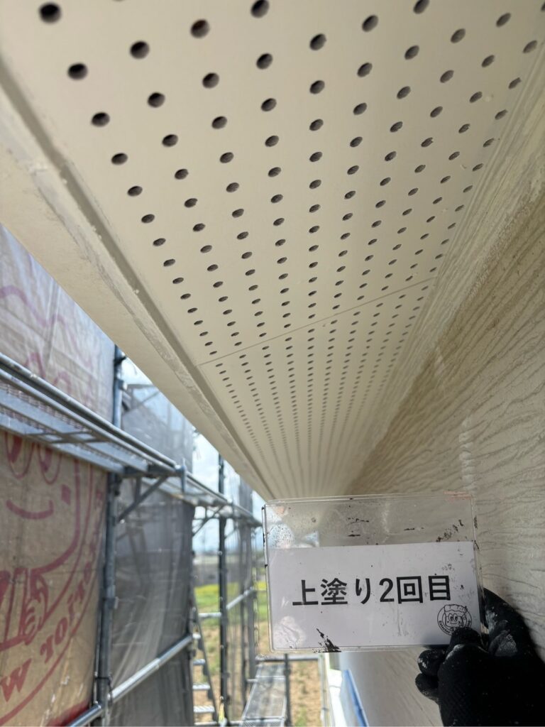 天井塗装<br />
完成